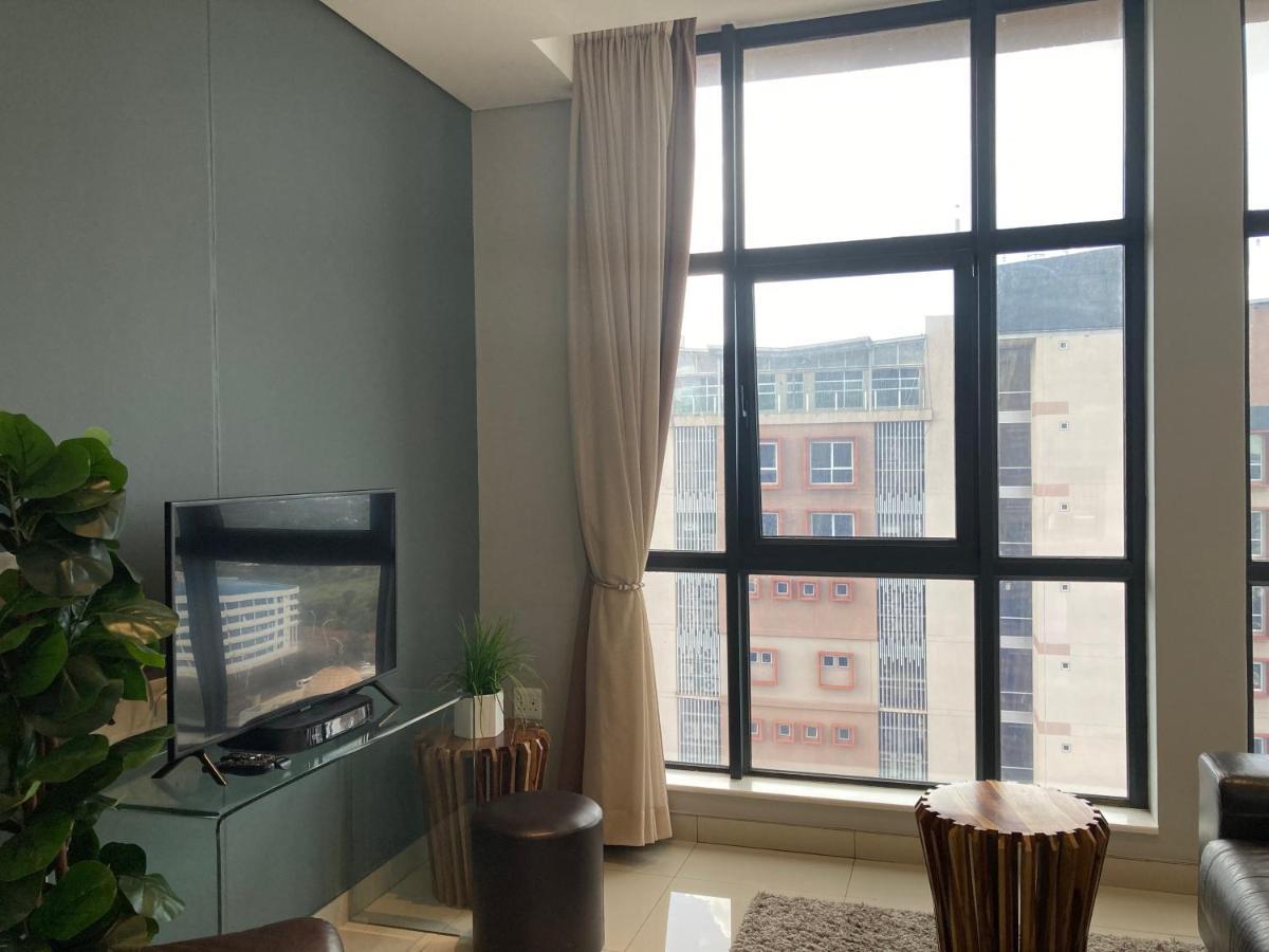 Urban Awe Apartment- Itowers 18Th Floor Gaborone Bagian luar foto